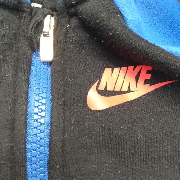 Nike One Piece Hooded Jogger Outfit - Picture 3 of 5